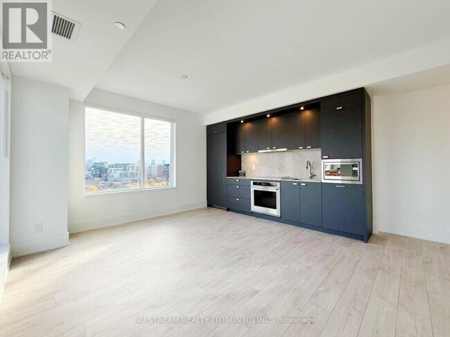 Building Photo - 115 Denison Ave