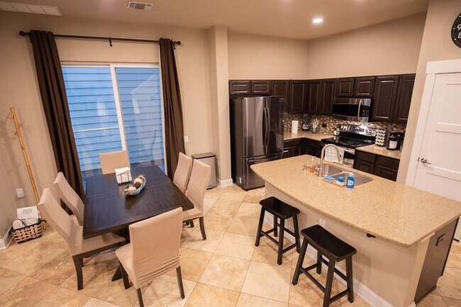 Foto del edificio - 3900 Threadgill St