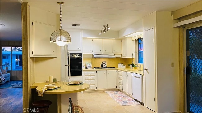 Building Photo - 720 Santo Tomas Dr