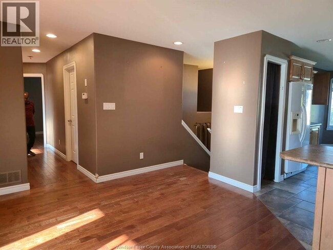 Building Photo - 2351 Norcrest Ave