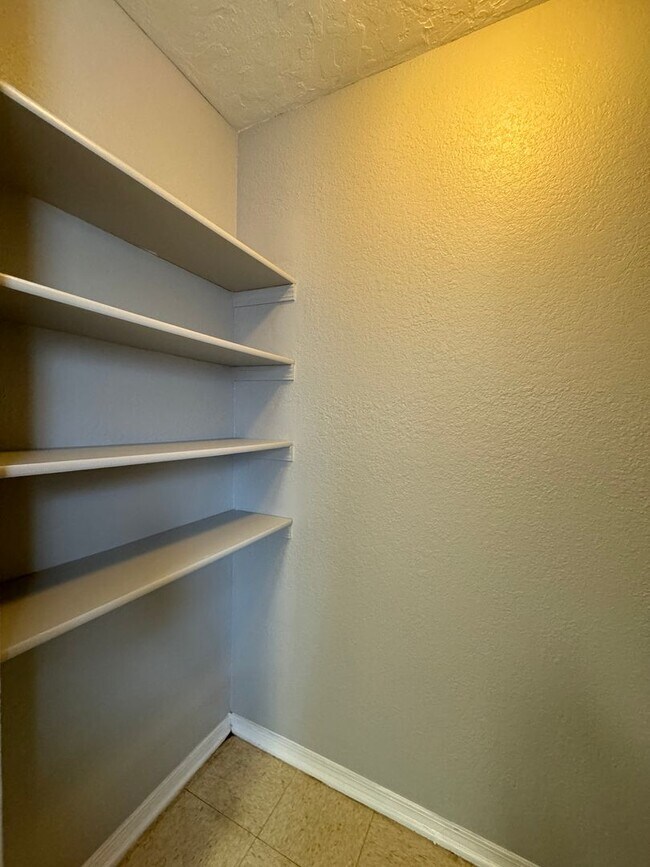 Building Photo - 1817 SW Jefferson Ave