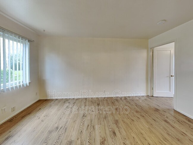 Foto del edificio - 2957 Howe Ave