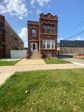 Building Photo - 4816 W Grace St
