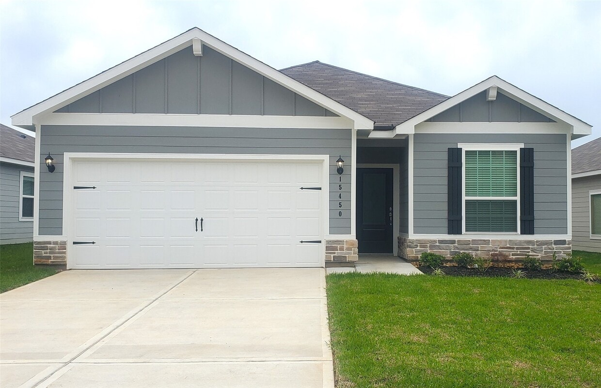 Foto principal - 15450 Maple Ter Dr