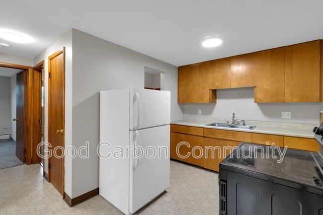 Foto del edificio - 5454 Creekside Ct