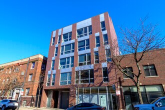Building Photo - 4027 N Broadway