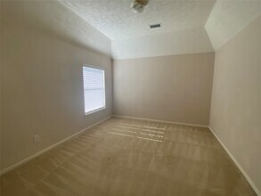 Building Photo - 7626 Brighton Knolls Ln