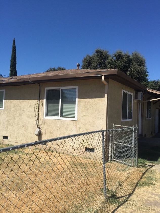 Foto principal - 3833 E Miner Stockton CA 95215