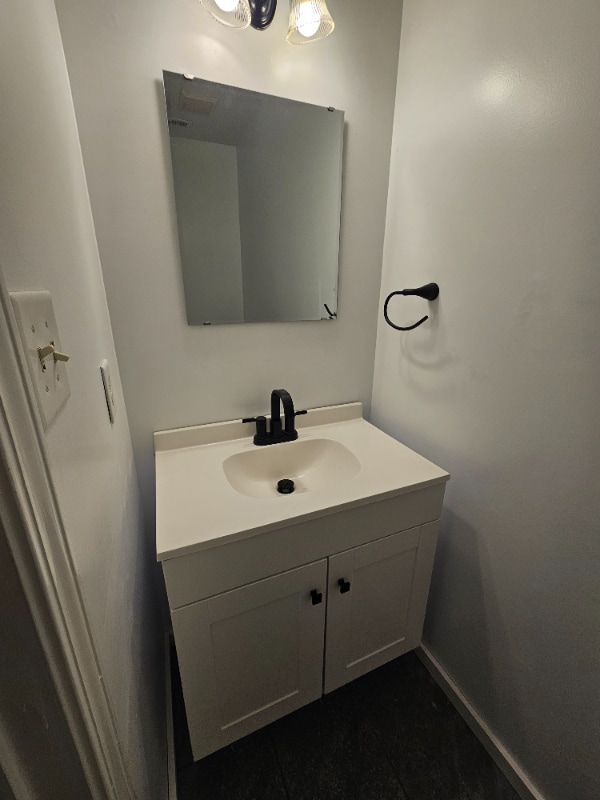 Building Photo - 1910 Bromwich Rd