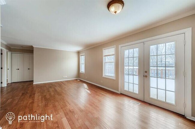 Foto del edificio - 327 Farmhill Circle, Wauconda, IL, 60084