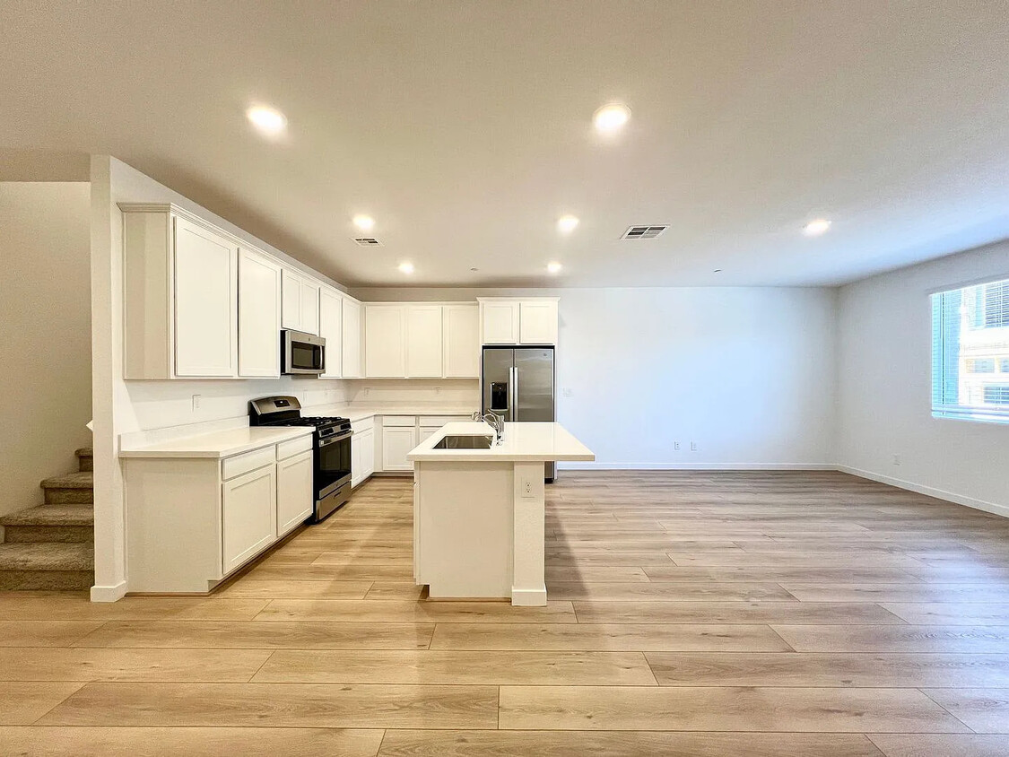 Foto principal - 264 Walsh Peak Ave