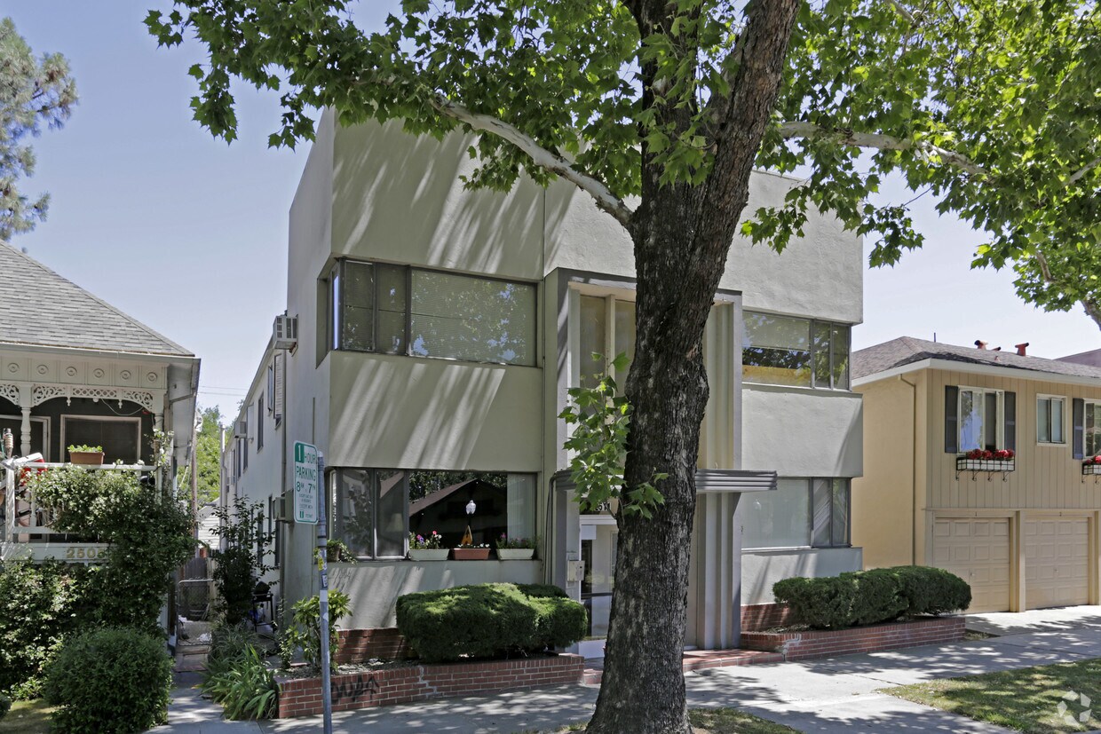 Building Photo - 2511 N St