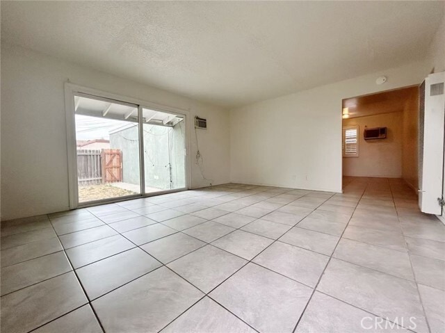 Building Photo - 1016 W El Morado Ct
