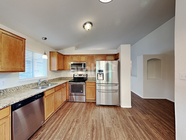 Building Photo - 11260 Jamaica St