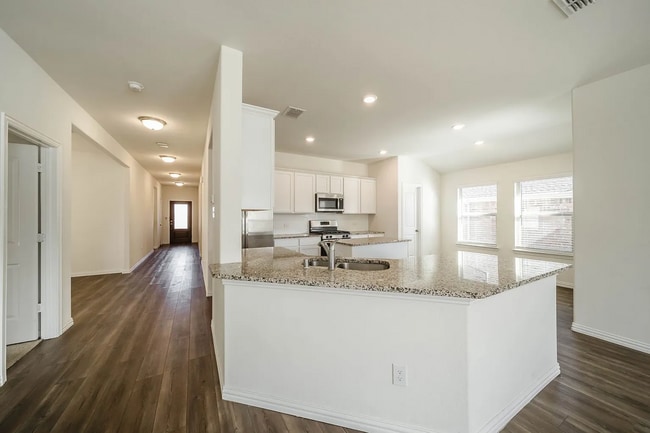 Building Photo - 1215 Chapel Hill Dr