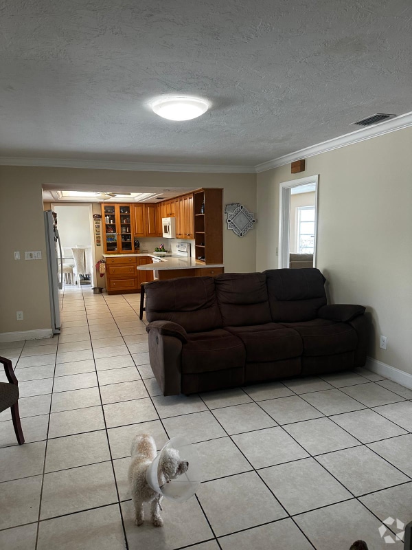 Building Photo - 7202 Bounty Dr