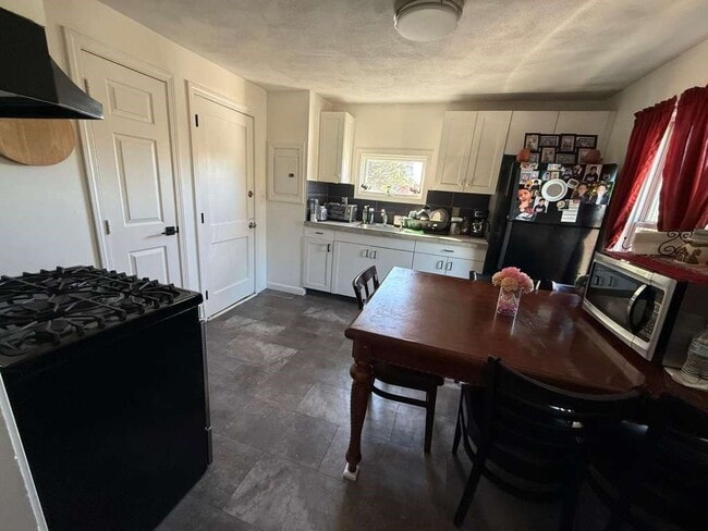 Foto del edificio - 642-648 Eastern Ave