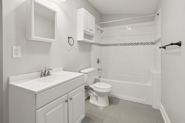 Photo - 316 N Miro St House