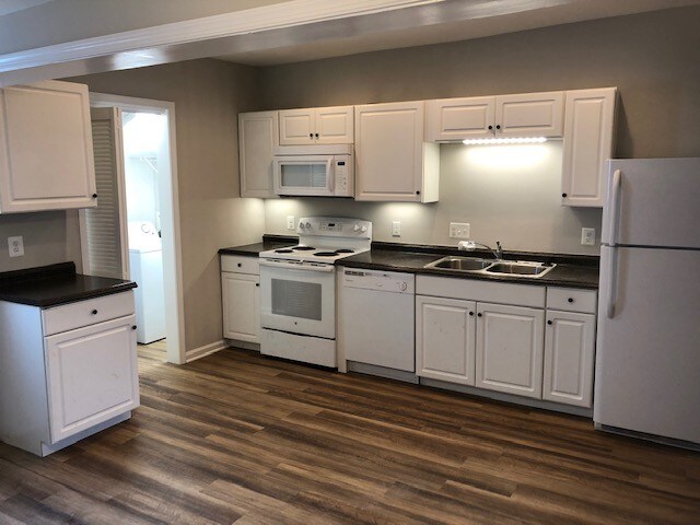 Kitchen - 133 W Main St