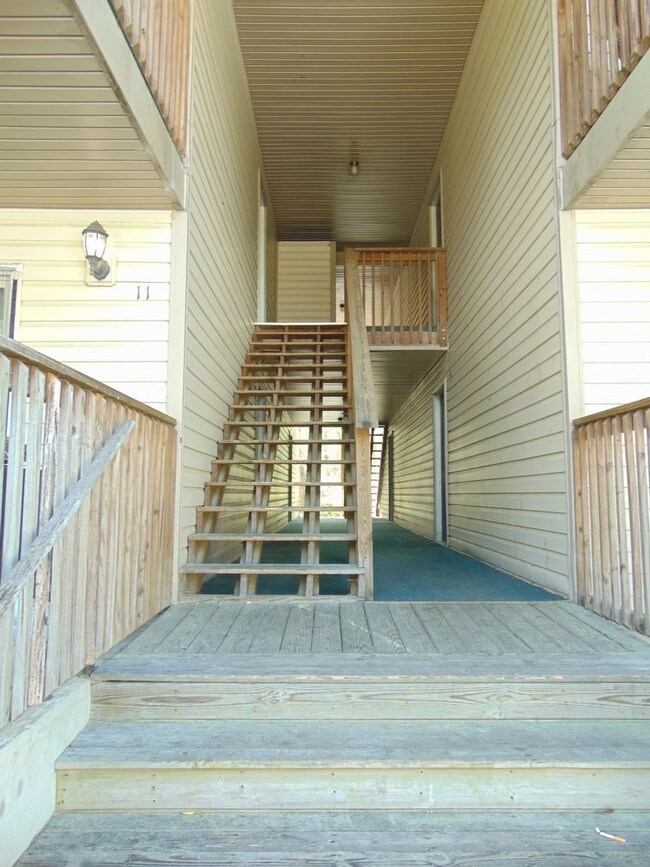 Building Photo - 614 Wessinger St