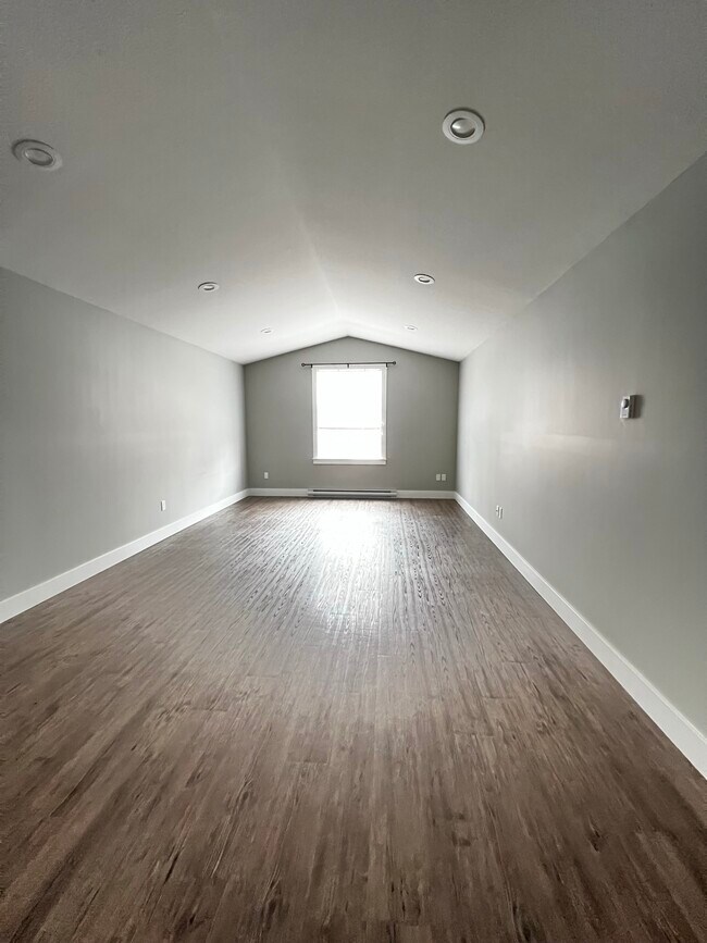 Photo du bâtiment - 11703-11102 102 St