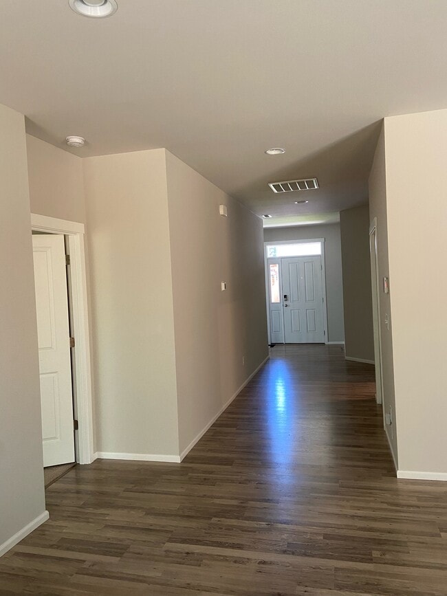 Building Photo - 1204 Marian Dr