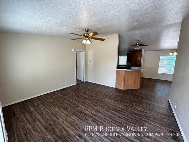 Foto del edificio - Large lot, NO HOA Split Floor Plan 3 bed/2...