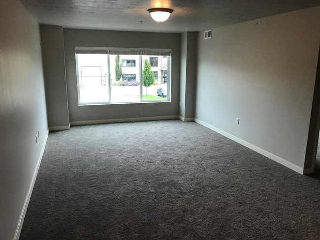 Building Photo - 155 W 1000 S