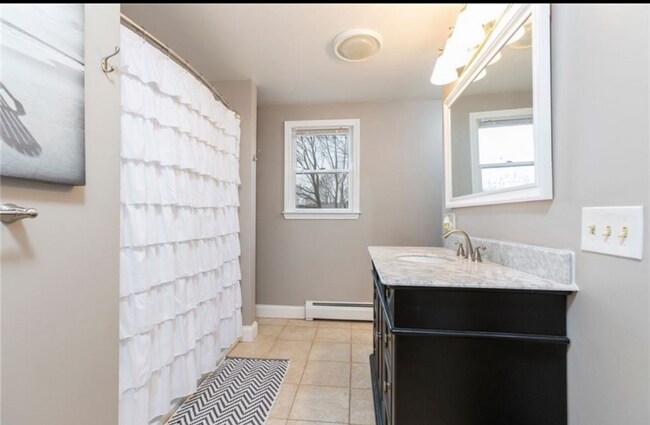 Foto del edificio - 32 Pilgrim Ave