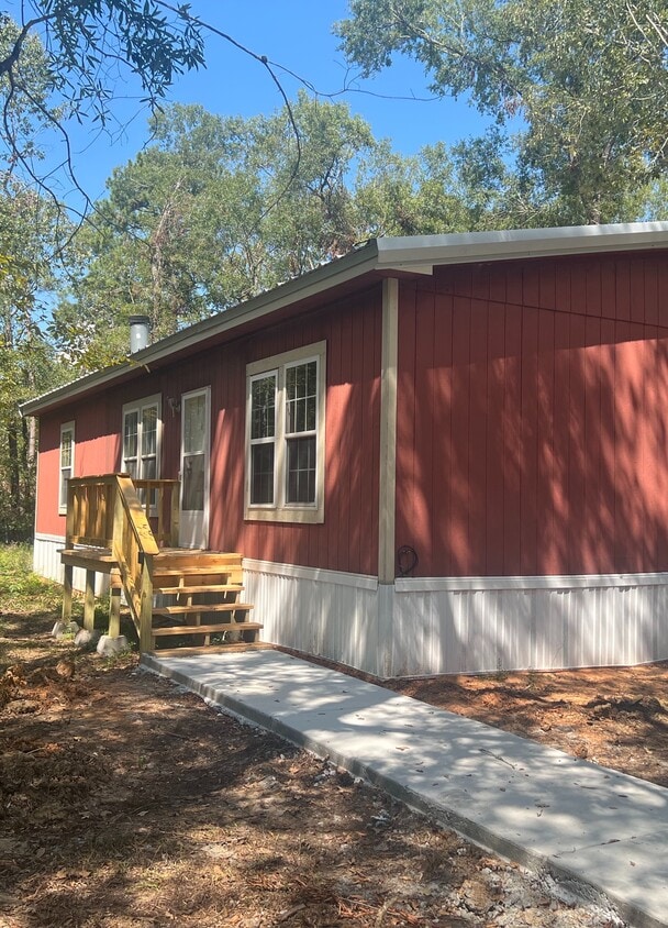 Primary Photo - 477 Windwood Dr