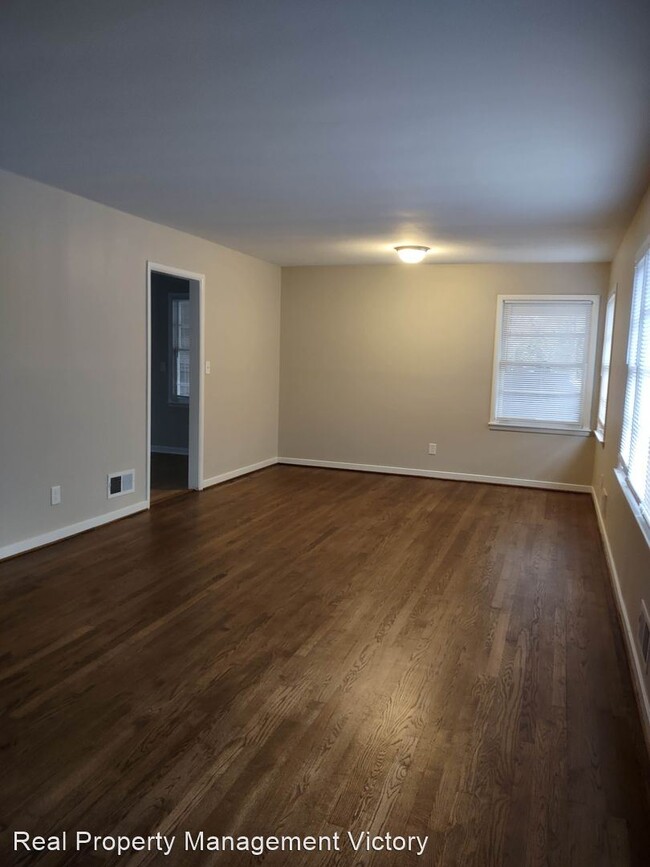 Building Photo - 3 br, 1 bath House - 2616 Wood Drive NE