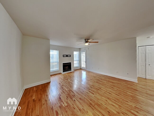 Building Photo - 417 Granville Ct