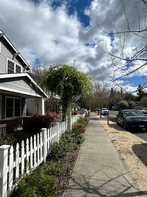 Foto del edificio - 6740 Yount St