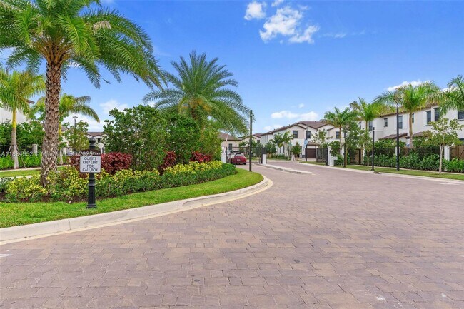 Foto del edificio - 15983 SW 2nd Pl
