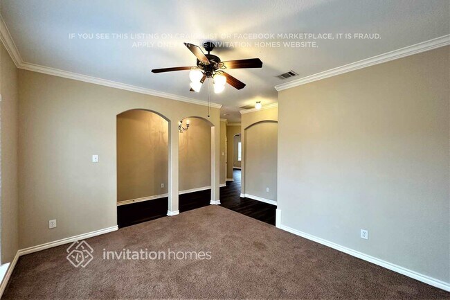 Building Photo - 830 Randall Rd