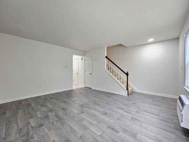 Foto del edificio - 104 Bradford Dr