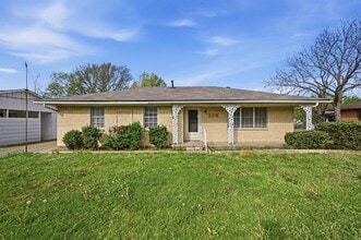 Building Photo - 228 N 4th St