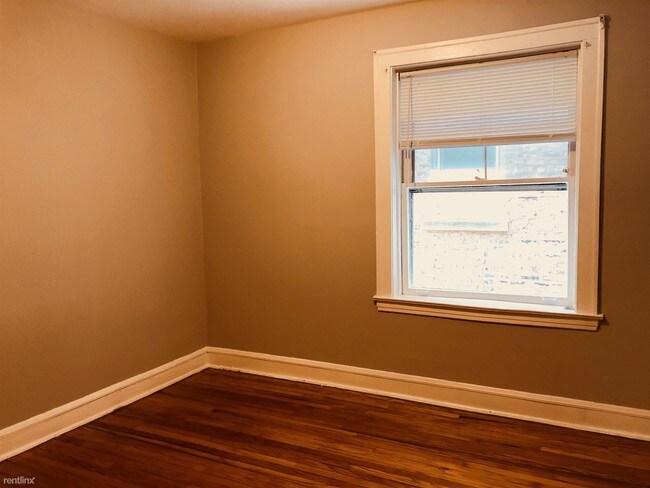 Foto del edificio - 2439 W Gunnison St