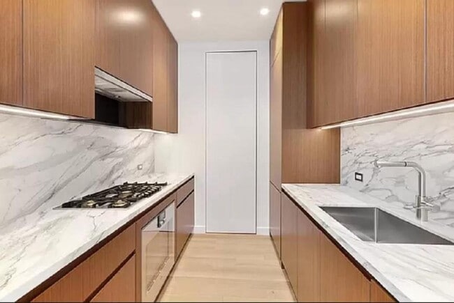 Building Photo - 2 bedroom in NEW YORK NY 10016