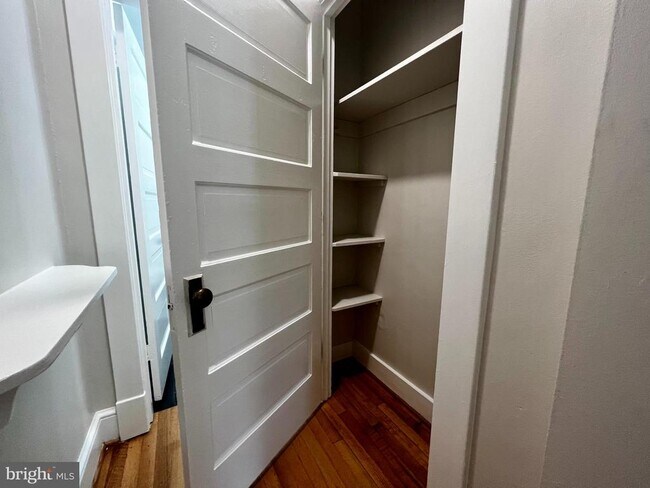 Foto del edificio - 1509 N Garfield St