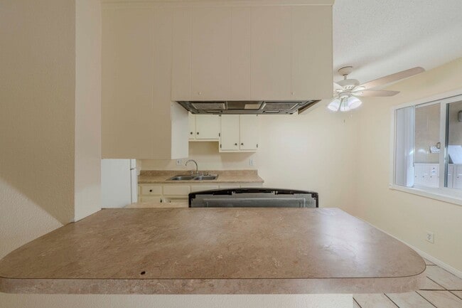 Building Photo - CORONADO