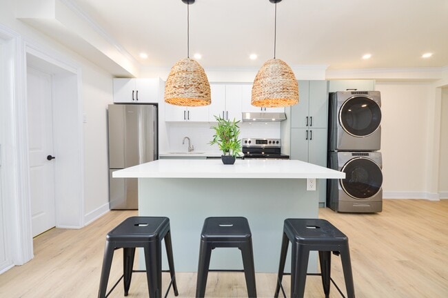 Building Photo - 107 Nairn Ave