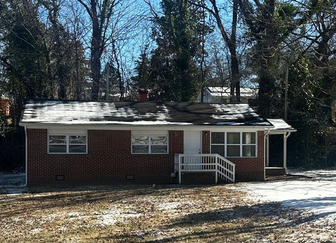 Newly Renovated 3 Bedroom Home in Durham! - Newly Renovated 3 Bedroom Home in Durham!