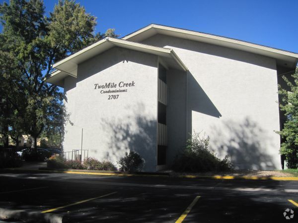 Building Photo - 2707 Valmont Rd