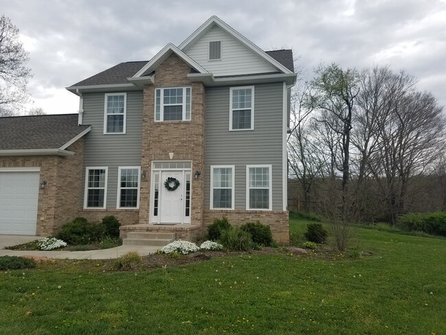 Building Photo - 143 Prairie View Ln