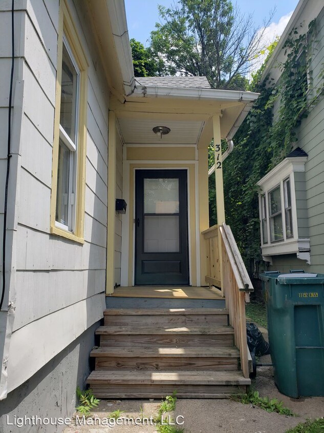Primary Photo - 3 br, 1 bath House - 312 Remington St.