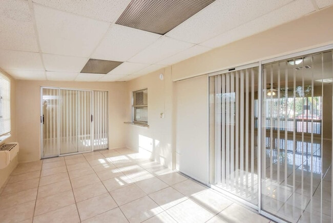 Foto del edificio - 3645 Valais Dr