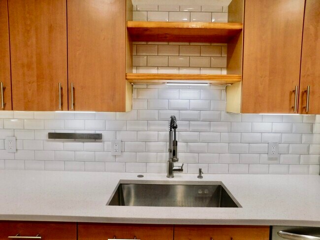 Foto del edificio - 4155 Turnberry Cir