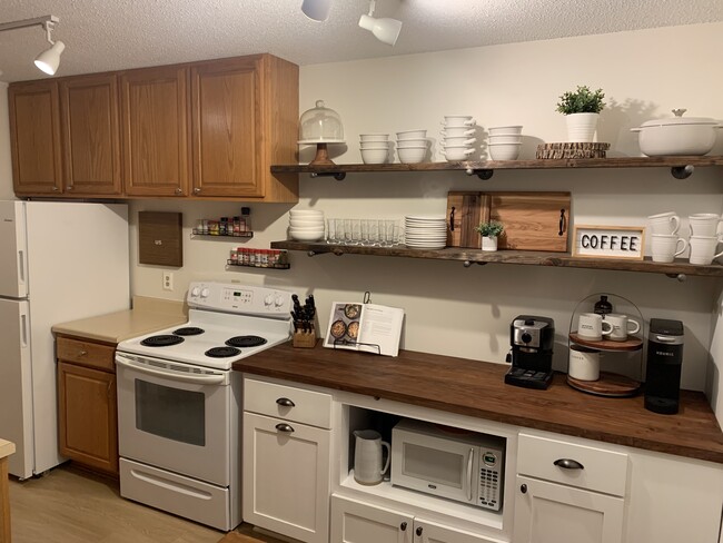 Kitchen with lots of storage - 2800 Hillsboro Ave N