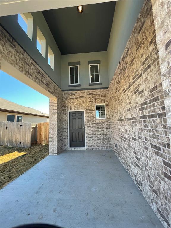 Foto del edificio - 343 Silver Glen Dr